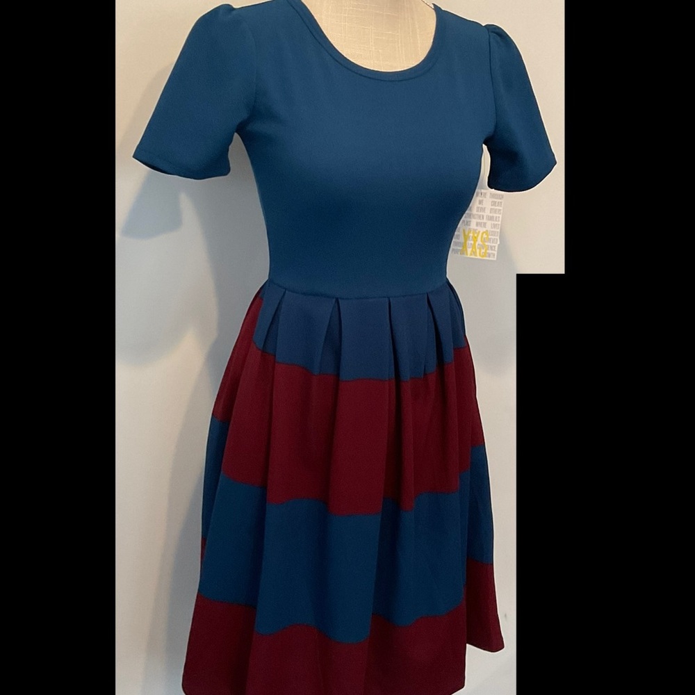 Lularoe Blue & Burgundy Amelia Dress With Pockets - NWT - Picture 3 of 6